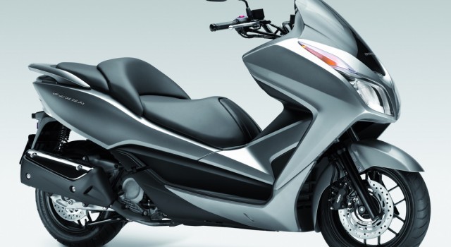 MONTEΛΟ 2013: HONDA NSS300 FORZA