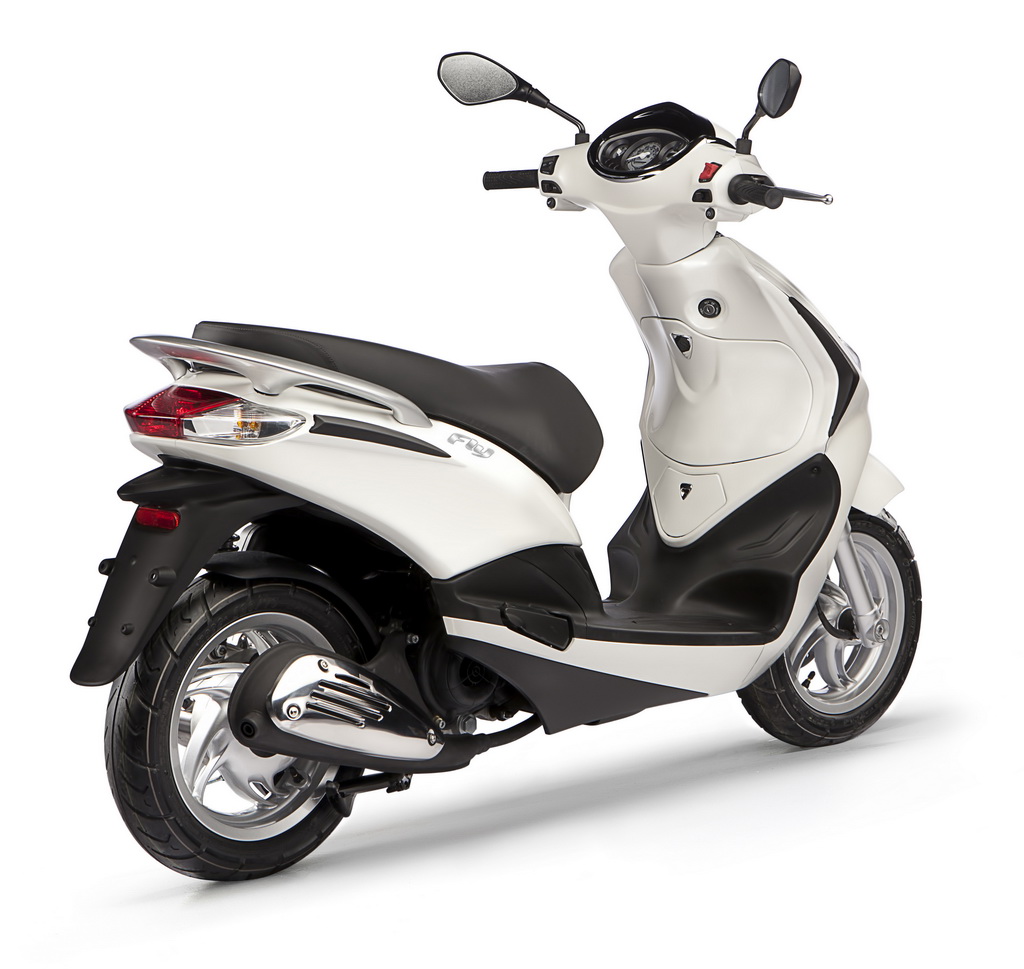 MONTEΛΑ 2012: PIAGGIO FLY 50, 125, 150 - SCOOTERNET