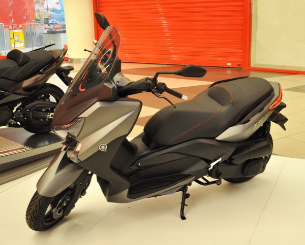 Με την εμφάνιση του ΧΜΑΧ 400 και διαστάσεις maxi scooter, έφτασε στην Ελλάδα το νέο Yamaha XMAX 250