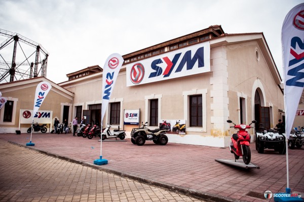 H SYM παρουσίασε επίσημα το νέο maxi scooter Maxsym 600i ABS