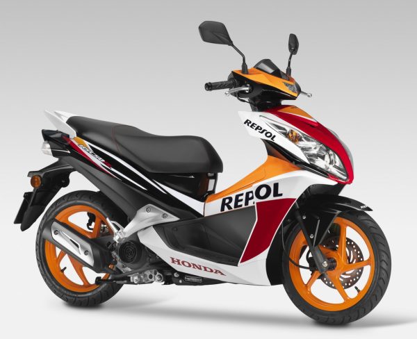 honda-moto-press-kit-eicma-2014-nsc50r-scooter-2015-002