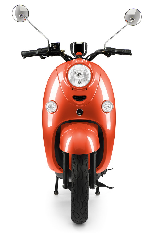 unu-lo-scooter-elettrico-presskit-intermot-2014-productshot-1
