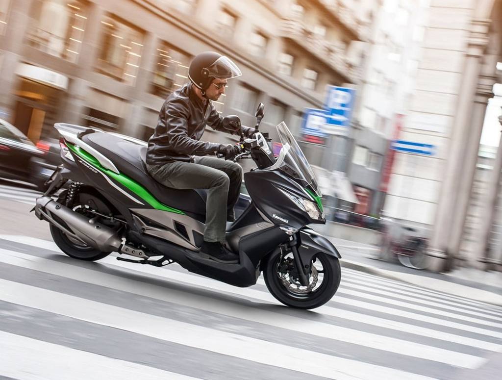 KAWASAKI SCOOTERS ΕΡΧΟΝΤΑΙ ΚΙ ΑΛΛΑ ΜΟΝΤΕΛΑ