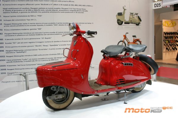 Το κόκκινο χρώμα δεν είναι της εποχής, αλλά μεταγενέστερο (φωτό www.moto125.cc)