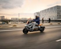 Γαλλία 2022: To ηλεκτρικό BMW πέρασε σε πωλήσεις το Yamaha TMAX!