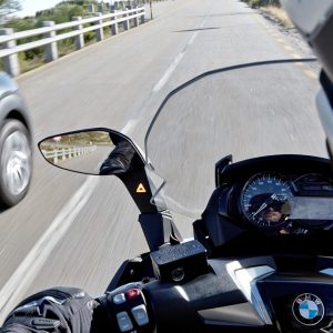 BMW: Έλεγχος και ασφάλεια με κινήσεις των χεριών του αναβάτη!