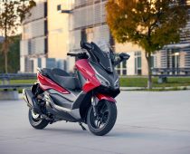 Honda Forza 350 2023: Αισθητική και χρωματική αναβάθμιση