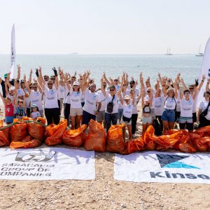 Όμιλος Επιχειρήσεων Σαρακάκη: Συλλογή απορριμάτων ακτών