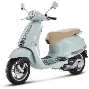 Vespa Primavera Batik: Γεφυρώνοντας δυο σύμβολα