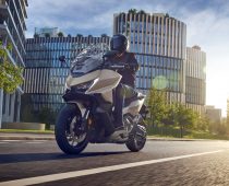 Honda Forza 750 2025: Σπορτίβικο λίφτινγκ