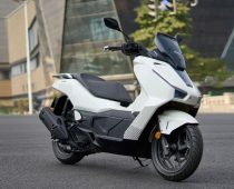 Honda: Παρουσίασε τετραγωνισμένο PCX στην Κίνα 