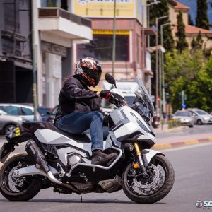 Honda X-ADV 750 E5+, Δοκιμή: Οι κανόνες υπάρχουν για να σπάνε 