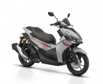 QJMOTOR AX200 S: Σπορ σκούτερ για την Ασία