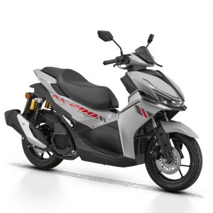 QJMOTOR AX200 S: Σπορ σκούτερ για την Ασία