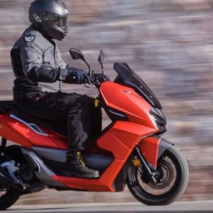 Thrust DSR 200 LC ABS+TCS: Έρχεται με τιμή 2.695 €