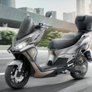 QJMotor: Δύο νέα μοντέλα στα 150cc