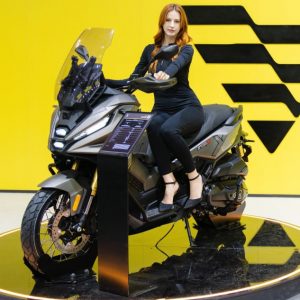 Voge SR450X 2026: Crossover, δικύλινδρος κινητήρας, κάμερες και ραντάρ!